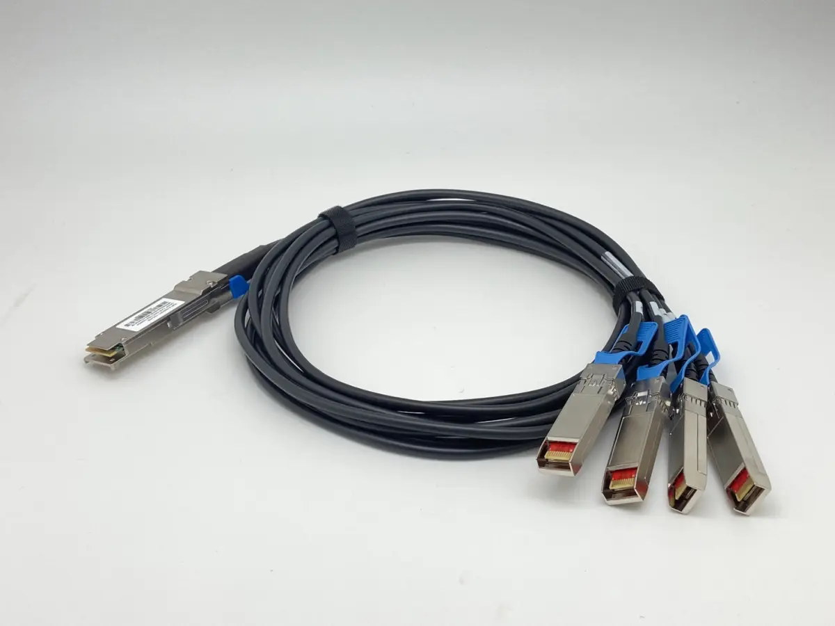 QNAP QSFP28 100GbE Break Out Four SPF28 25GbE Twinaxi